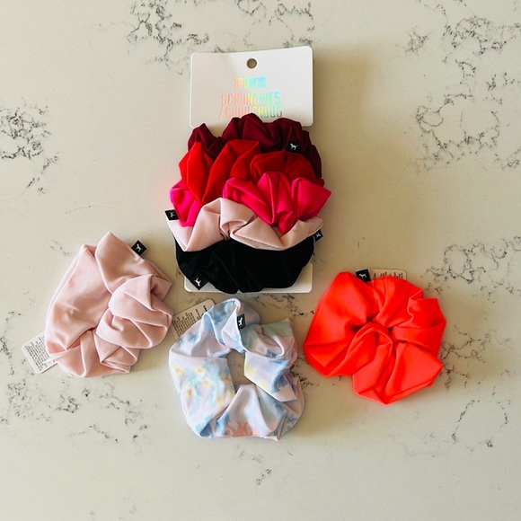 ♥️HP 10/25♥️ Pink Victoria’s Secret scrunchies - Picture 9 of 9